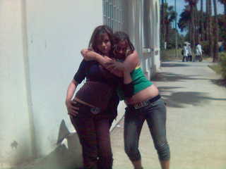 2 sisters