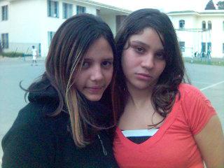 2 sisters